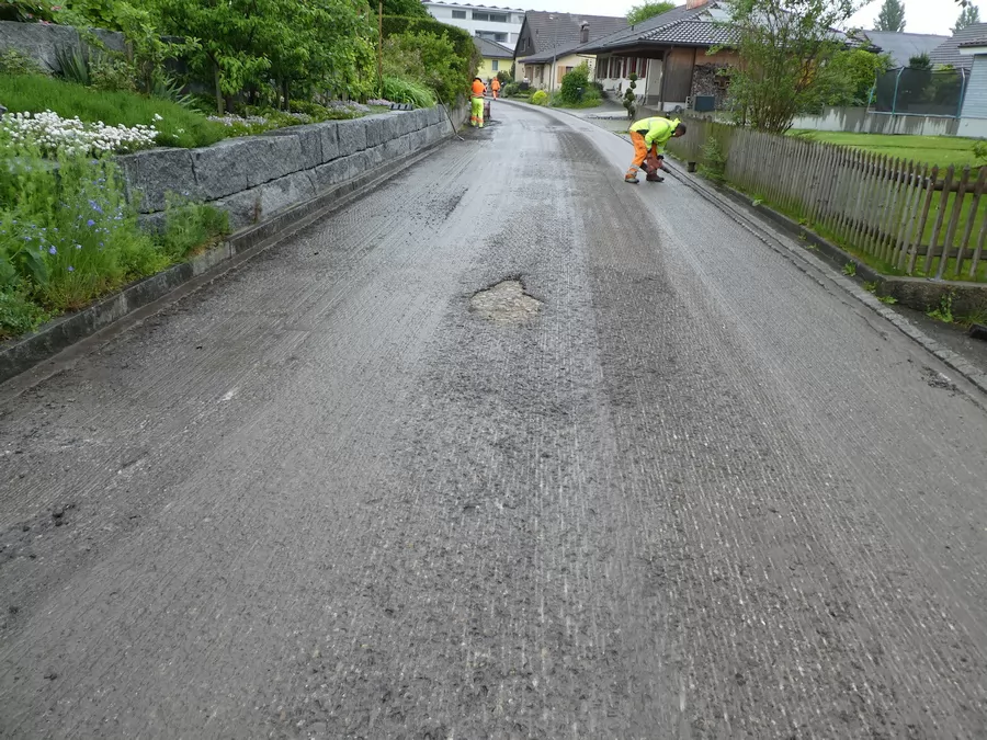 Bild 1: Fräsen/Deckbelag