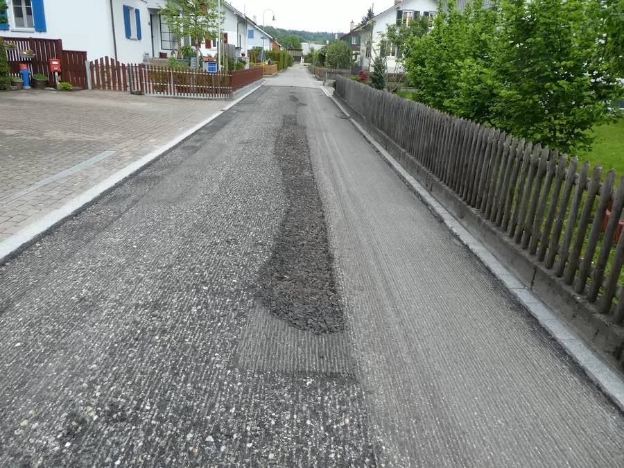 Bild 2: Fräsen/Deckbelag